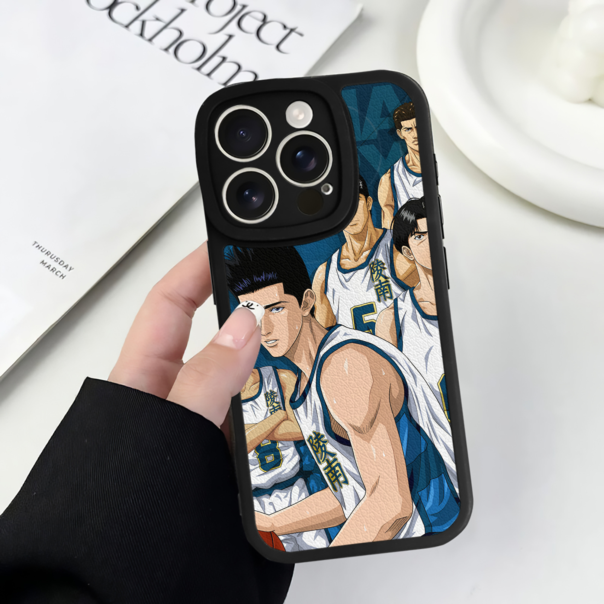 （画像用） SLAM DUNK／スラムダンク 【iPhone 16シリーズ対応】シリコンスマホケース（レザー調） 材質：シリコン